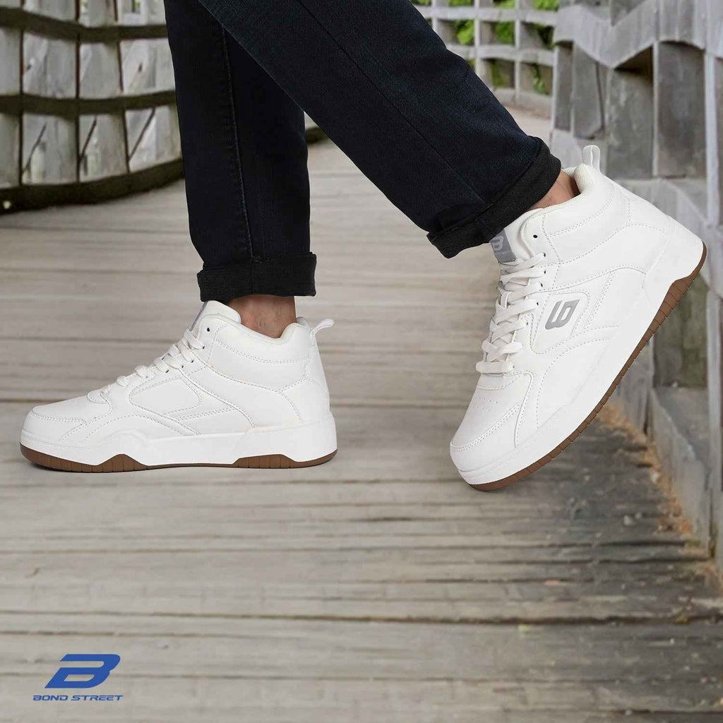 Men's White & Tan Casual Sneakers